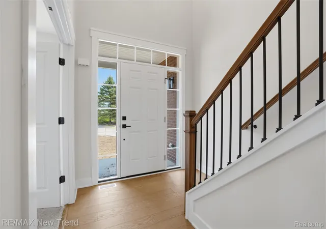 5th image of 2100 Crested Butte Dr, White Lake, MI 48383 | MLS# 20261045112