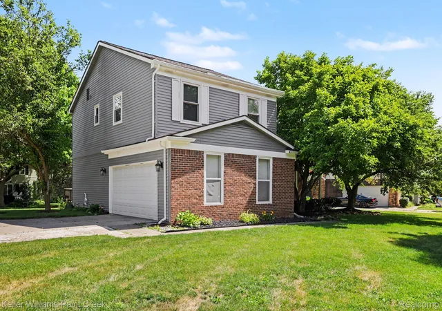 Photo 2 of Single family home for sale at 44820 Yorkshire Dr, Novi, MI 48375 | MLS# 20261045131 | Listing updated on 2026-06-21