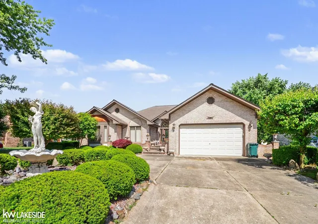 1st image of 3940 Wayfarer Dr, Troy, MI 48083 | MLS# 58050211560
