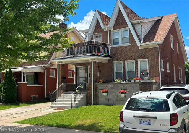 3rd image of 6911 Appoline St, Dearborn, MI 48126 | MLS# 20261045160