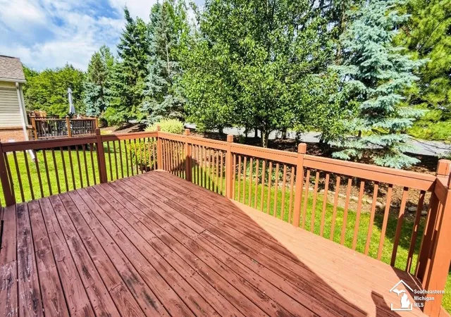 31st image of 5492 Elmhurst Dr, Trenton, MI 48183 | MLS# 57050211562
