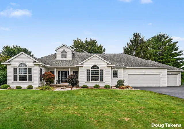 Photo 1 of Single family home for sale at 5842 Julie St, Hudsonville, MI 49426 | MLS# 65026029637 | Listing updated on 2026-09-15