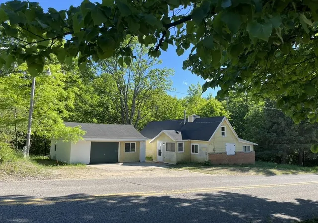 Homes for sale in Kalkaska Township Kalkaska, MI | 2570 Kettle Lake Rd, Kalkaska Township Kalkaska, MI 49646 | MLS# 78080069763