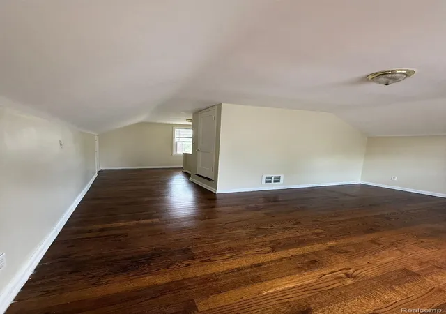 Photo 4 of Single family home for sale at 8687 Farmbrook St, Detroit, MI 48224 | MLS# 20261045185 | Listing updated on 2026-10-01