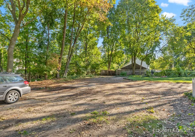 2nd image of 623 Cherry St SE, Grand Rapids, MI 49503