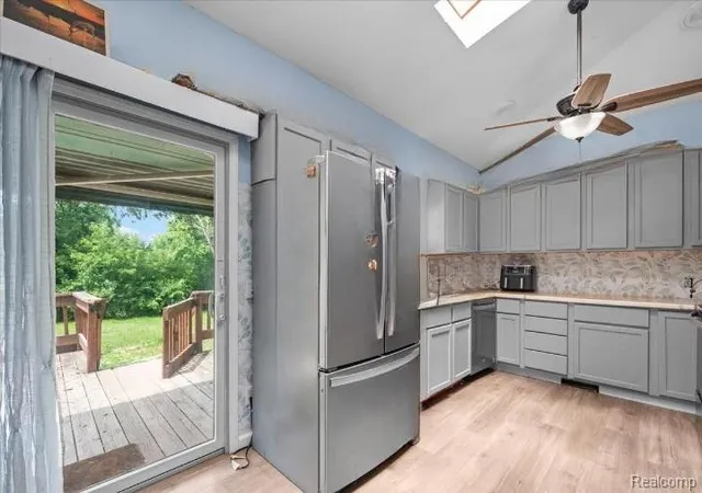 Photo 2 of Single family home for sale at 236 Lynn St, Flushing, MI 48433 | MLS# 20261045190 | Listing updated on 2026-07-27