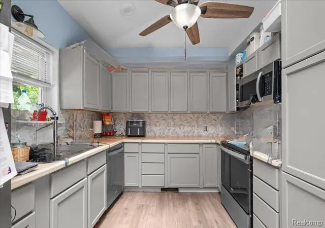 Photo 3 of Single family home for sale at 236 Lynn St, Flushing, MI 48433 | MLS# 20261045190 | Listing updated on 2026-07-27