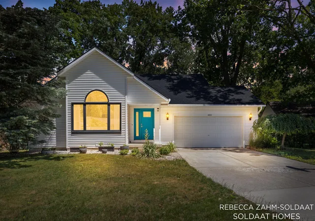 2nd image of 3828 Cook Ct Sw, Wyoming, MI 49519 | MLS# 65026029659