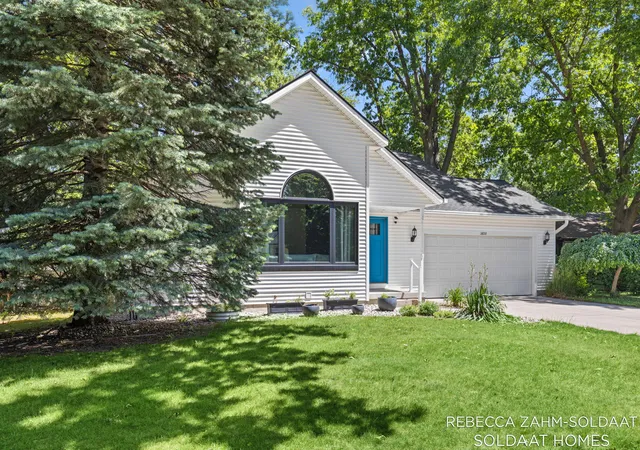 4th image of 3828 Cook Ct Sw, Wyoming, MI 49519 | MLS# 65026029659