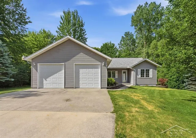Photo 1 of Sale Pending at 1608 S Tomei Dr, Midland, MI 48640 | MLS# 61050211577 | Listing updated on 2026-06-18