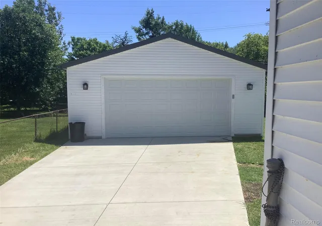 Photo 2 of Single family home for sale at 22124 Violet St, Saint Clair Shores, MI 48082 | MLS# 20261045222 | Listing updated on 2026-09-16