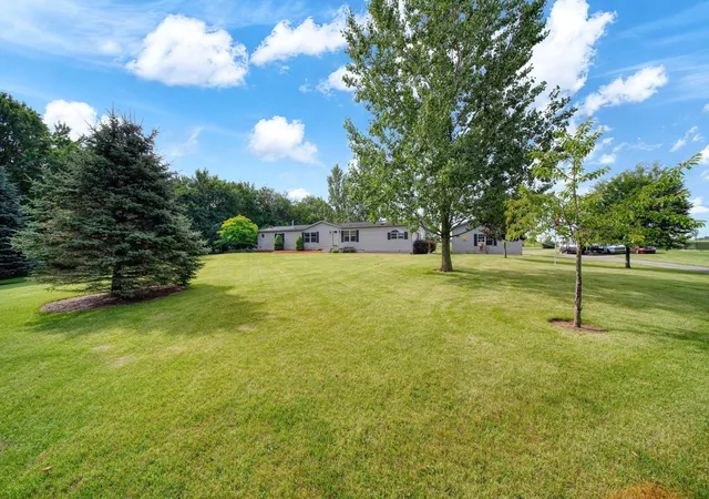 Photo 3 of Single family home for sale at 13465 Horning Rd, Brooklyn, MI 49230 | MLS# 81026029668 | Listing updated on 2026-09-11