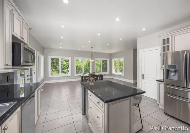 Photo 3 of Mansion for sale at 5578 Blackberry Blf Ct Se, Grand Rapids, MI 49512 | MLS# 65026029677 | Listing updated on 2026-09-15
