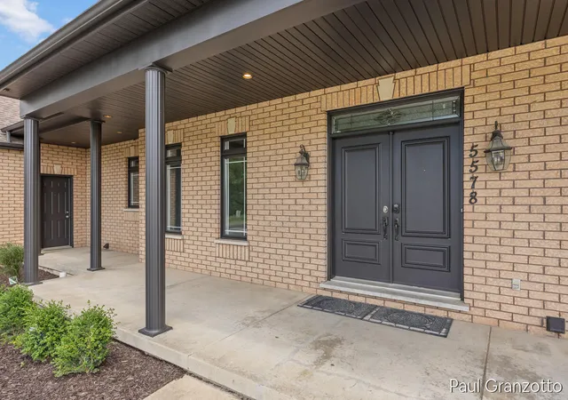 4th image of 5578 Black Berry Bluff Ct Ave Se, Grand Rapids, MI 49512 | MLS# 65026029677