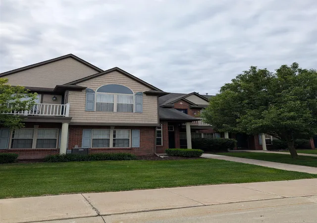 Homes for sale in Chesterfield Township Macomb, MI | 32990 Redstone Dr, Chesterfield Township Macomb, MI 48047 | MLS# 58050211589