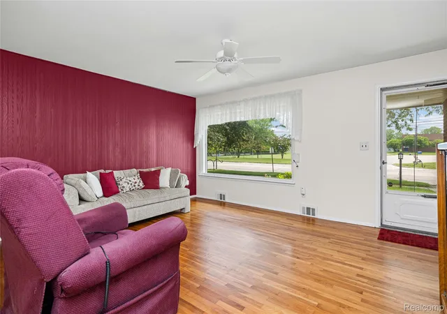 Photo 4 of Single family home for sale at 14743 Newburgh Rd, Livonia, MI 48154 | MLS# 20261045255 | Listing updated on 2026-06-17