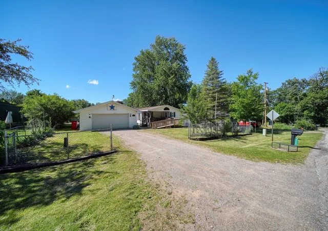 Photo 3 of Single family home for sale at 4498 Yuma Dr, Jackson, MI 49201 | MLS# 55026029680 | Listing updated on 2026-09-09