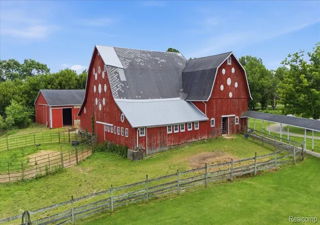 Photo 3 of Single family home for sale at 5726 Barnes Rd, Millington, MI 48746 | MLS# 20261045261 | Listing updated on 2026-09-04