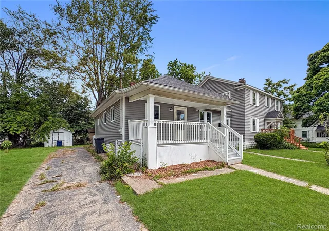 Photo 1 of Single family home for sale at 1114 Christopher St, Flint, MI 48503 | MLS# 20261045263 | Listing updated on 2026-08-23