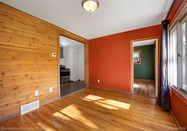 Photo 4 of Single family home for sale at 32660 Saint Vincent Ave, Warren, MI 48092 | MLS# 20261045291 | Listing updated on 2026-06-18