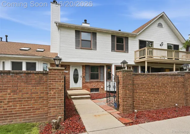 Homes for sale in Chesterfield Township Macomb, MI | 34717 E Wilma Ct, Chesterfield Township Macomb, MI 48047 | MLS# 20261045301