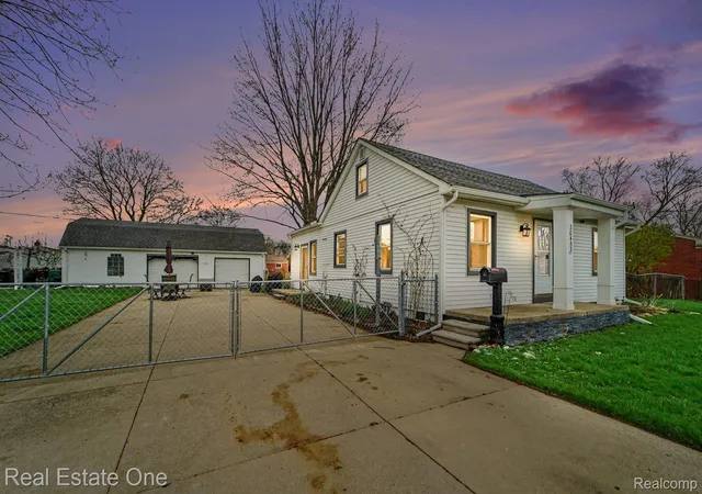 Photo 3 of Single family home for sale at 30453 Sheridan St, Garden City, MI 48135 | MLS# 20261045302 | Listing updated on 2026-06-17