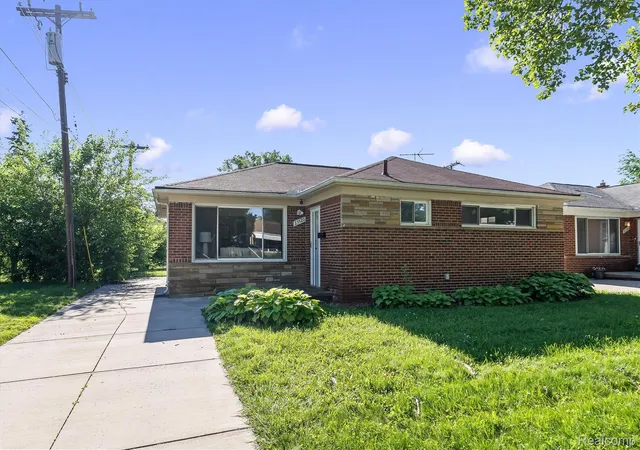 Photo 1 of Single family home for sale at 23520 Marlow St, Oak Park, MI 48237 | MLS# 20261045334 | Listing updated on 2026-07-20