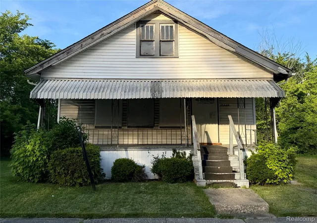 Photo 1 of Single family home for sale at 15640 Inverness St, Detroit, MI 48238 | MLS# 20261045339 | Listing updated on 2026-06-18