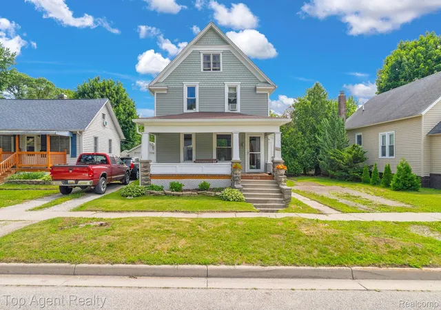 Photo 1 of Single family home for sale at 2714 Stone St, Port Huron, MI 48060 | MLS# 20261045343 | Listing updated on 2026-09-08