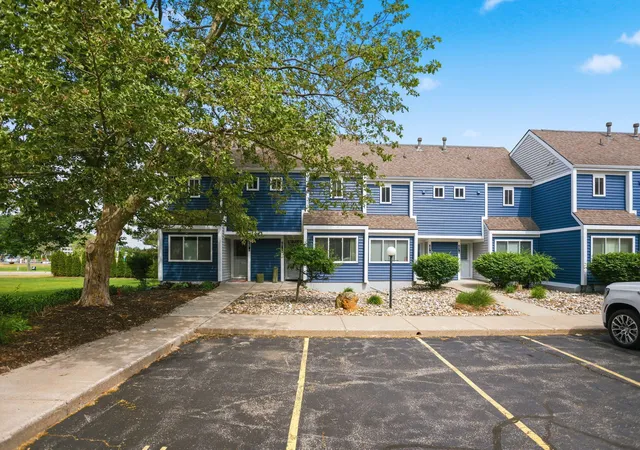 1st image of 261 Black River St, South Haven, MI 49090