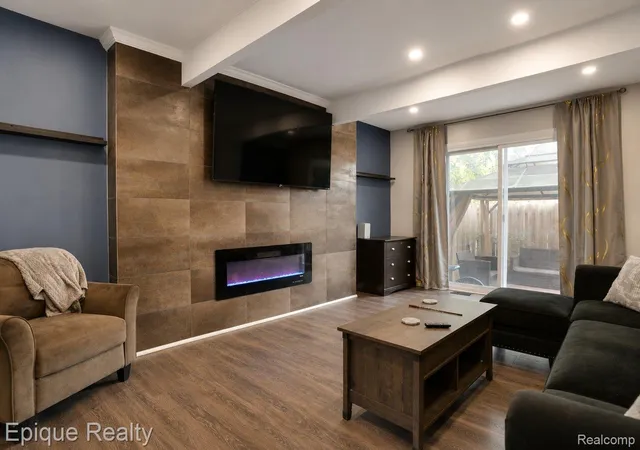 Photo 3 of Condo for sale at 37525 Charter Oaks Blvd, Clinton Township, MI 48036 | MLS# 20261045375 | Listing updated on 2026-08-18