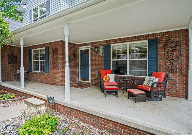 2nd image of 6290 Waldon Woods Dr, Clarkston, MI 48346 | MLS# 20261045387