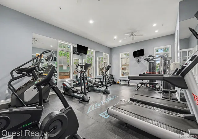Listing Photo 2 - Condo for sale in building located at 168 Amys Walk, Auburn Hills, MI 48326