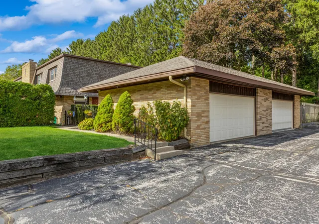1st image of 2727 S Lakeshore Dr #C11, Saint Joseph, MI 49085 | MLS# 69026029748