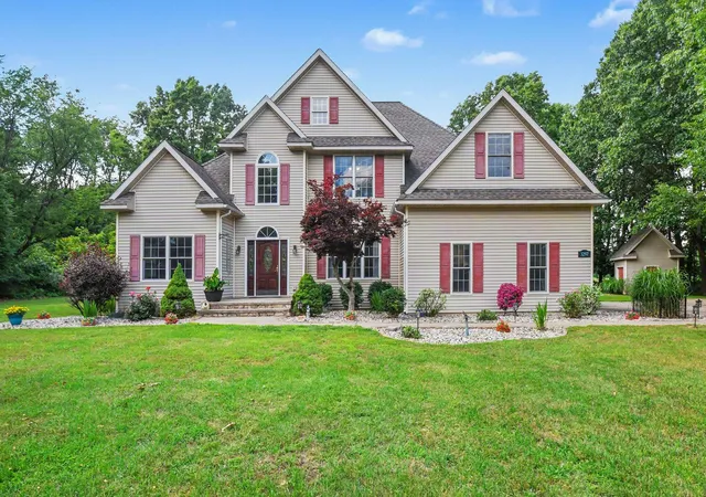 2nd image of 3297 W Front St, Buchanan, MI 49107 | MLS# 66026029754