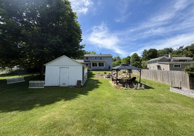 26th image of 334 N Grand St, Marshall, MI 49068 | MLS# 66026029759
