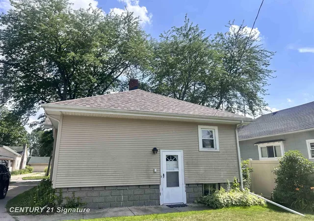 Photo 3 of Single family home for sale at 1548 Maine St, Saginaw, MI 48602 | MLS# 61050211646 | Listing updated on 2026-08-30