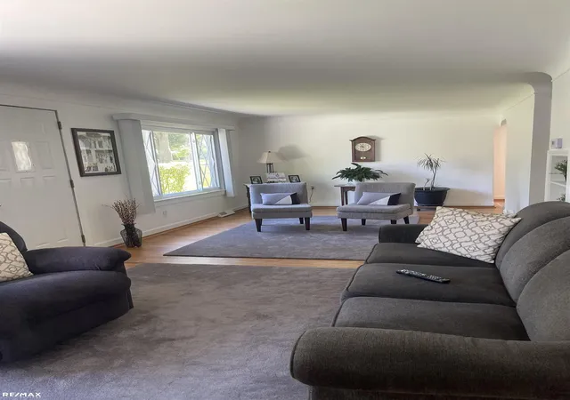 1st image of 5488 Botsford St, Sterling Heights, MI 48310 | MLS# 58050211650