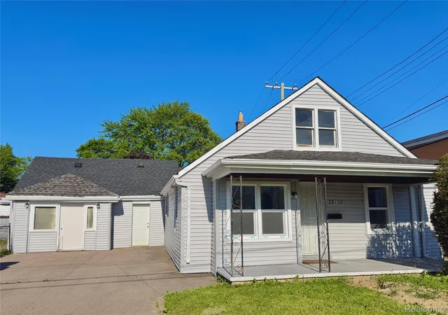 Photo 3 of Single family home for sale at 20730 Montrose Ave, Warren, MI 48089 | MLS# 20261045444 | Listing updated on 2026-10-19