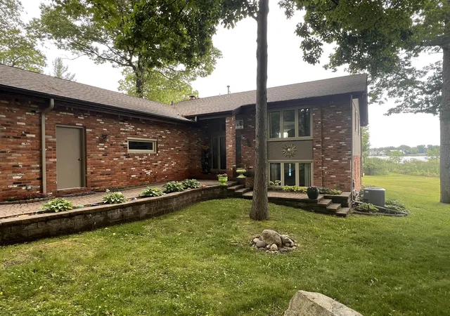 1st image of 3010 Loon Lake Shores Rd, Waterford, MI 48329 | MLS# 81026029765