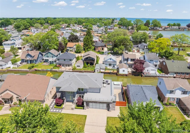Photo 4 of Single family home for sale at 22491 E 10 Mile Rd, Saint Clair Shores, MI 48080 | MLS# 20261045448 | Listing updated on 2026-06-20