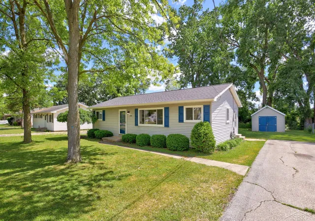 Homes for sale in Saginaw Charter Township Saginaw, MI | 3374 Meyer Pl, Saginaw Charter Township Saginaw, MI 48603 | MLS# 61050211654