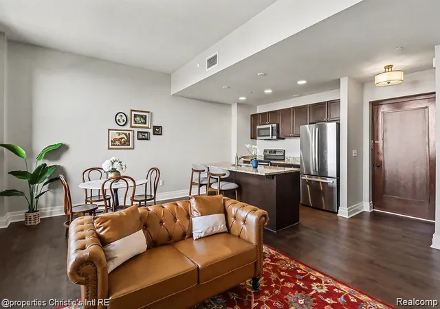 Photo 4 of Condo for sale at 1 Park Ave #1313, Detroit, MI 48226 | MLS# 20261045469 | Listing updated on 2026-08-11