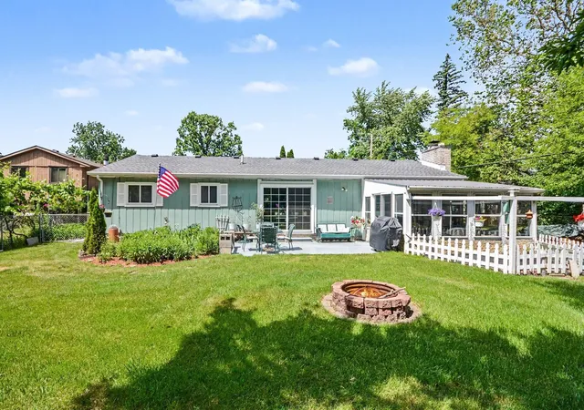 28th image of 30809 Leelane St, Farmington Hills, MI 48336 | MLS# 5050211666