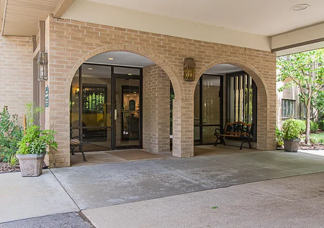 2nd image of 4040 Greenleaf Cir #408, Kalamazoo, MI 49008 | MLS# 66026029786