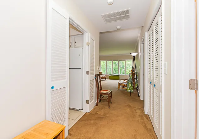 4th image of 4040 Greenleaf Cir #408, Kalamazoo, MI 49008 | MLS# 66026029786