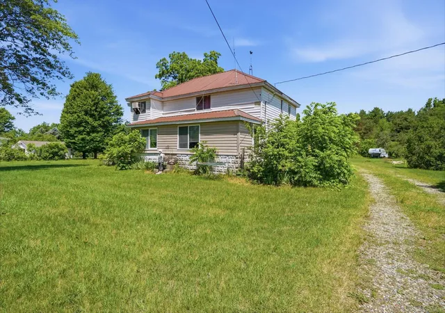 2nd image of 10332 W Dodge Rd, Montrose, MI 48457 | MLS# 58050211668