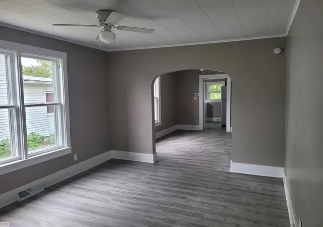 4th image of 1707 Mcpherson St, Port Huron, MI 48060 | MLS# 58050211673