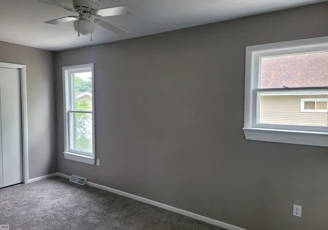 5th image of 1707 Mcpherson St, Port Huron, MI 48060 | MLS# 58050211673