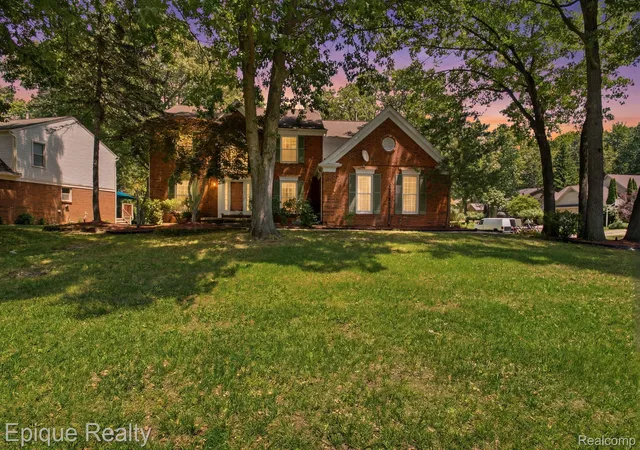 Photo 1 of Sale Pending at 3261 Windwood Rd, West Bloomfield, MI 48324 | MLS# 20261045498 | Listing updated on 2026-10-06